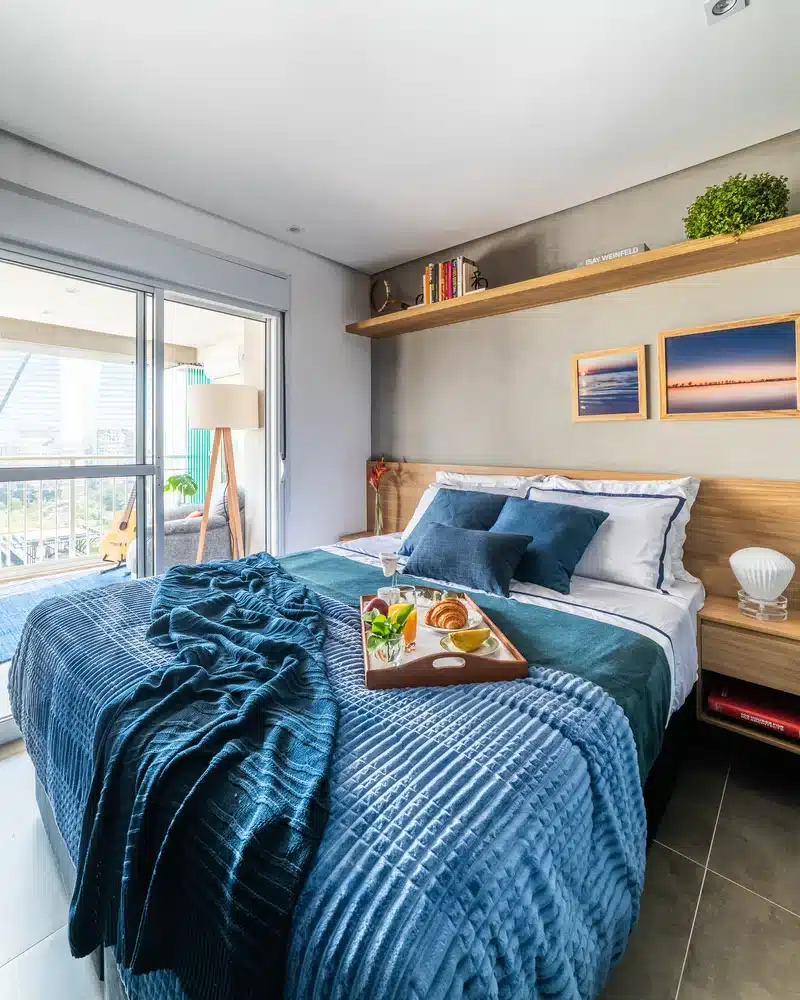 5 Passos para Encontrar o Apartamento Ideal 4 Azul traz personalidade ao quarto projetado por Pietro Terlizzi Arquitetura