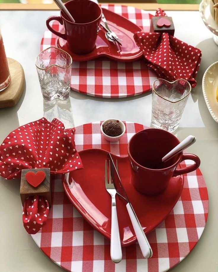 7 Ideias para Decorar uma Mesa Especial no Dia dos Namorados 7 Reprodução/Pinterest