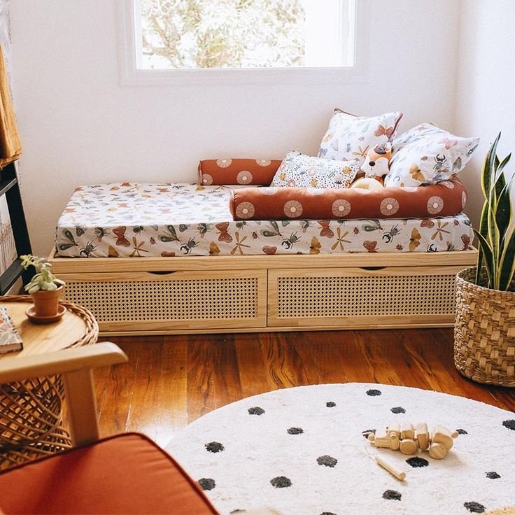 Armazenamento Criativo: 7 Soluções Práticas para Cada Cômodo 8 Cama de solteiro com gavetas