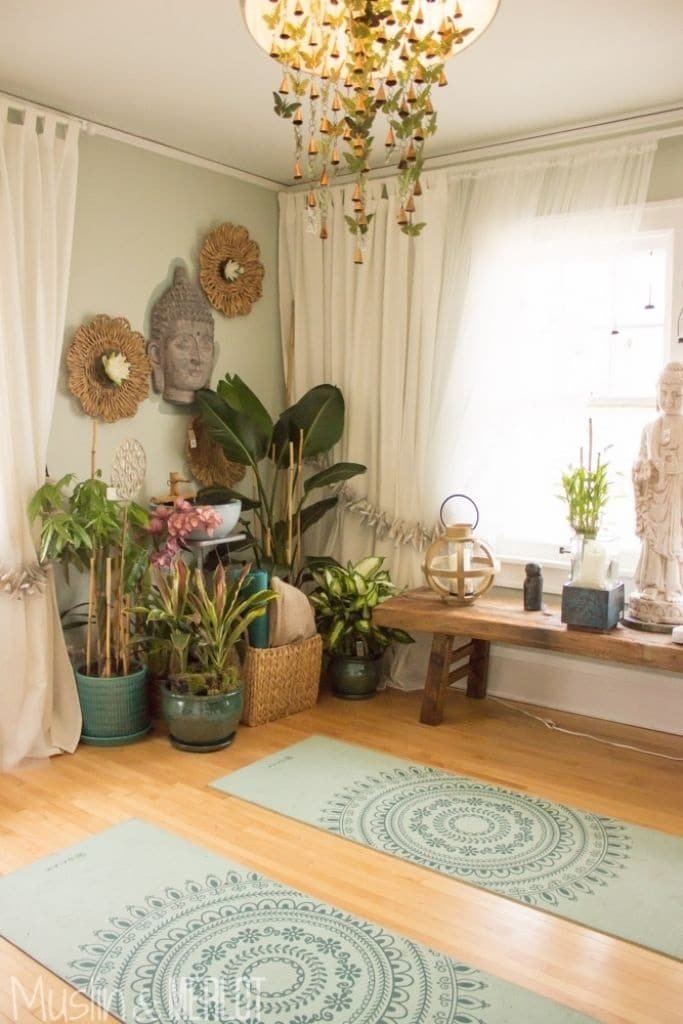 Cantinho da Ioga: 7 Dicas para Criar um Espaço de Tranquilidade 6 Cantinho da ioga com plantas