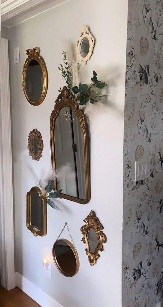 8 Ideias Inovadoras para Decorar Paredes Pequenas 4 Galeria de espelhos