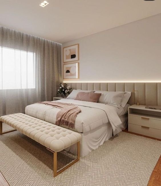 5 Dicas para um Quarto de Casal Clean e Elegante 4 Cama com cabeceira estofada